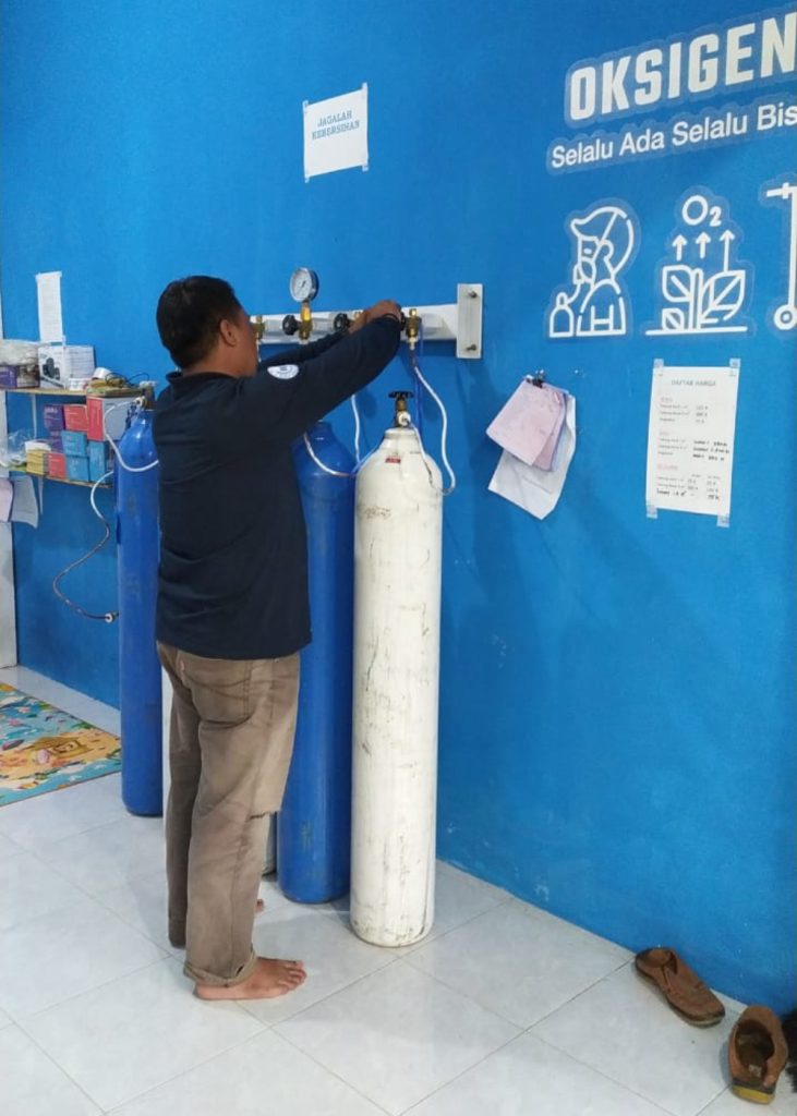 Pengiriman tabung oksigen Solo
